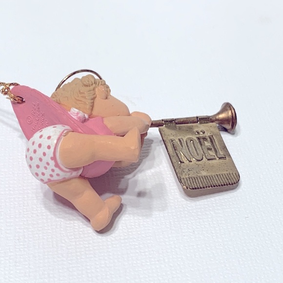 Musical angel Hallmark ornament - Picture 6 of 12